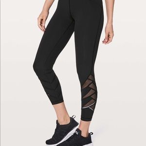 Size 4 Lululemon Motionful 7/8 Tight